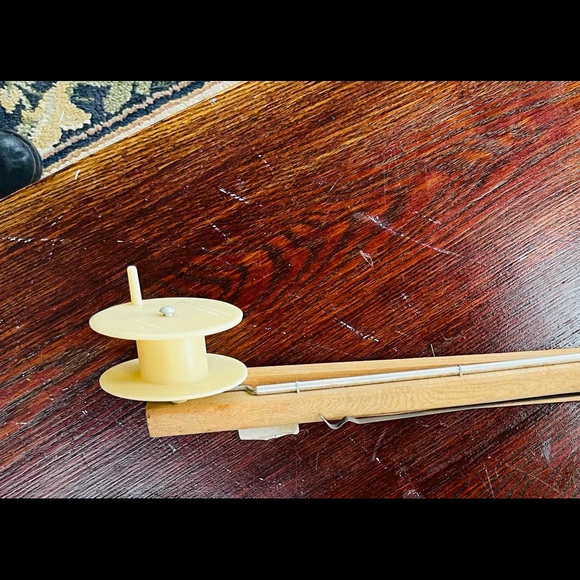 Vintage Lot (2) Never-Fail ice fishing wooden tip ups - Picture 4 of 7